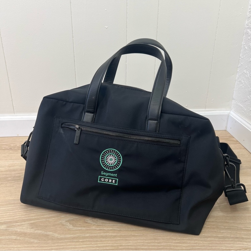Away Travel Everywhere Bag Weekender Bag with Logo - Black